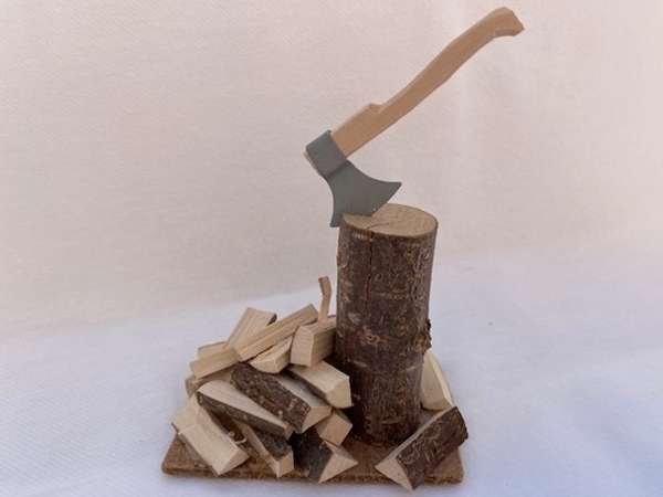 Bild von Holzbock mit Beil